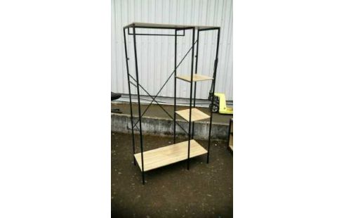 GUARDARROPA. MODERNO