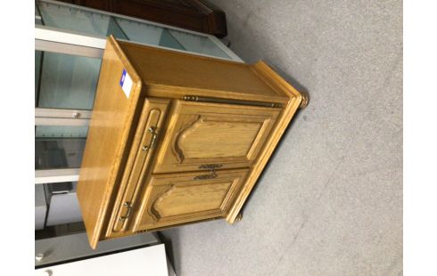 MEUBLE CHÊNE MOYEN 2P 1T