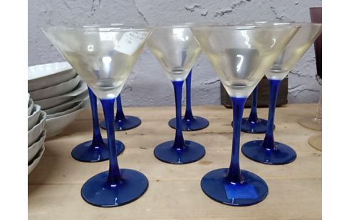 VERRES A VIN PIED BLEU LOT