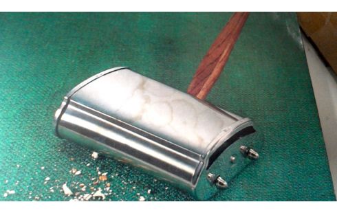 TISCHSTAUBSAUGER IM VINTAGE-STIL