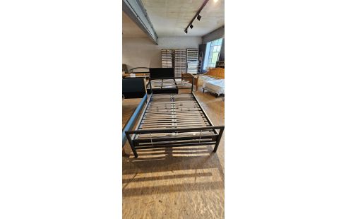 LIT EN METAL 140X200 AVEC SOMMIERS BULTEX
