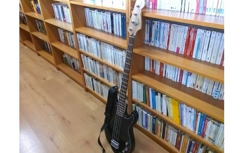 GUITARE BASSE SQUIER BY FENDER