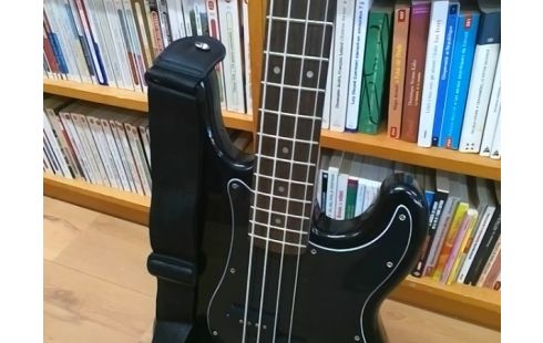 GUITARE BASSE SQUIER BY FENDER