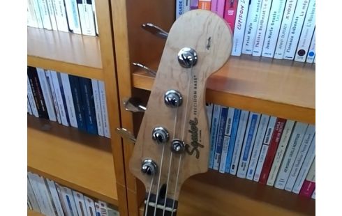 GUITARE BASSE SQUIER BY FENDER