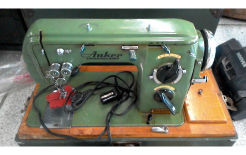 MÁQUINA DE COSER AÑADA