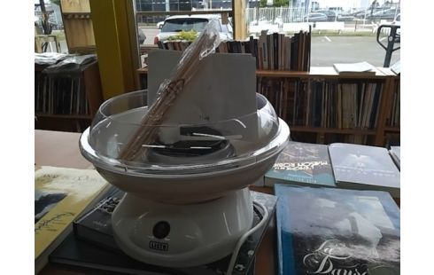 APPAREIL A BARBE A PAPA LISTO AVEC BAGUETTES