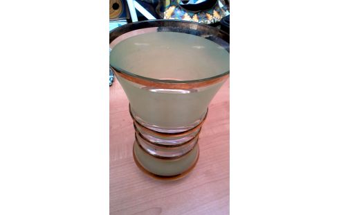 VASE ART DECO. VERTE GLACE OR
