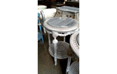 APARADOR REDONDO SOBRE MÁRMOL