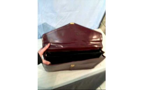 AKTENTASCHE LEDEROPTIK <TDC MALAYSIA>