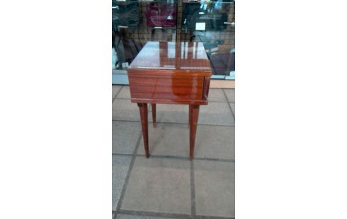 HOOFDEINDE NACHTKASTJE