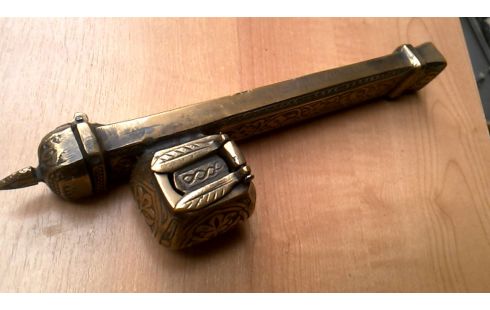 ENCRIER ORIENTAL BRONZE