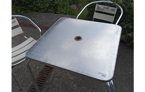 TABLE CHROME + 2 CHAISES COCA COLA