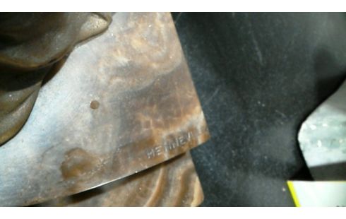 STATUE CHRYSELEPHANTINE SIGNEE MENNEVILLE