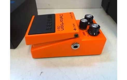 PEDALE BOSS DISTORTION DS-1