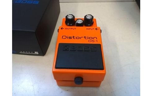 PEDALE BOSS DISTORTION DS-1