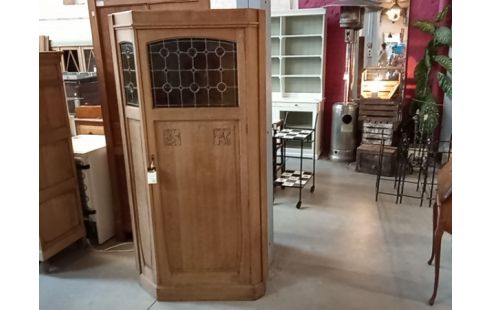 MEUBLE DE COIN CHENE ET VITRAUX