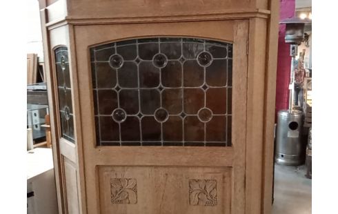 MEUBLE DE COIN CHENE ET VITRAUX