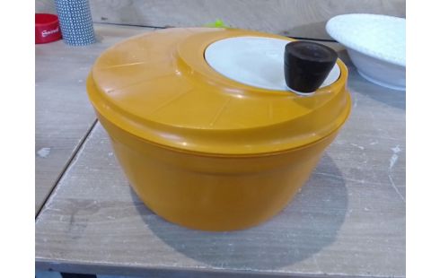ESSOREUSE SALADE MOULINEX