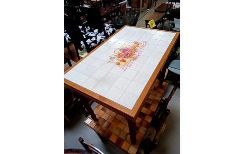 TABLE DE CUISINE CARRELÉE