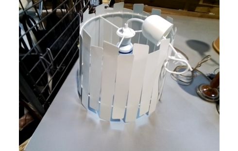 SUSPENSION METAL BLANC