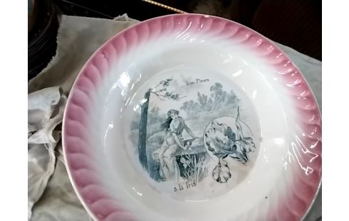 ASSIETTE DECO SARREGUEMINES ROSE