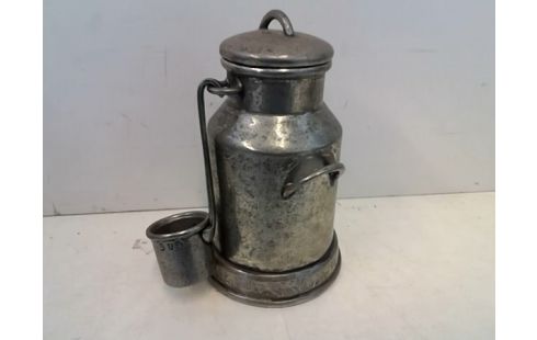 POT A LAIT AVEC LOUCHE ETAIN