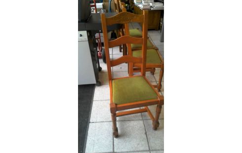 CHAISES LOT DE 4