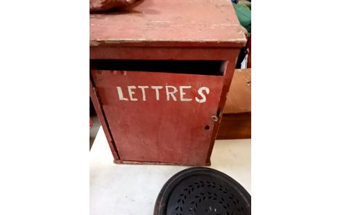 BOITE AUX LETTRES .