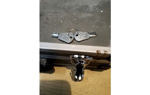 VALISE COFFRET MÉTAL CLÉ OK