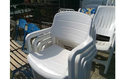 LOT DE 4 CHAISES PVC BLANCHE