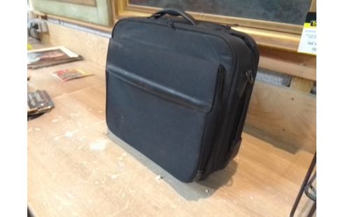 SACOCHE SUR ROULETTES