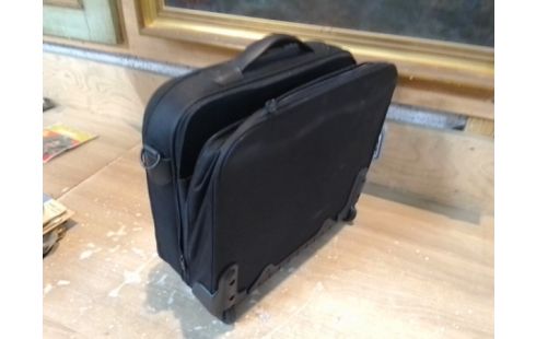 SACOCHE SUR ROULETTES