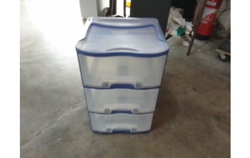 CAISSON PLASTIQUE EN L'ETAT