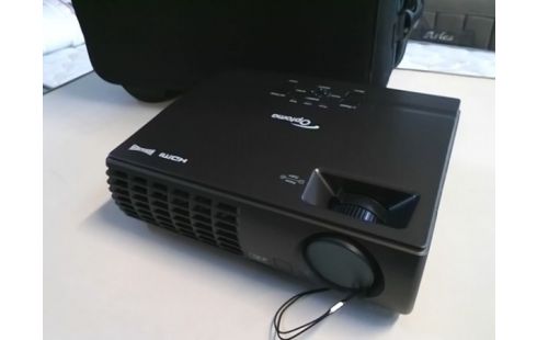 VIDEOPROJECTEUR OPTOMA AVEC SACOCHE DE TRANSPORT