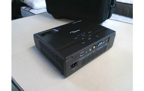 VIDEOPROJECTEUR OPTOMA AVEC SACOCHE DE TRANSPORT