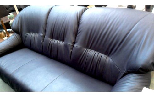 BUTACA. 3 PLAZAS NEGRO IMITACIÓN CUERO