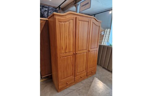 GARDE ROBES EN PIN 3 PORTES 3 TIROIRS