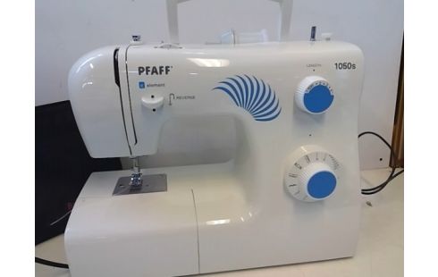 MACHINE A COUDRE PFAFF 1050S