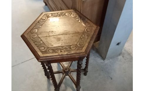 TABLE APPOINT PIED TORSADÉ