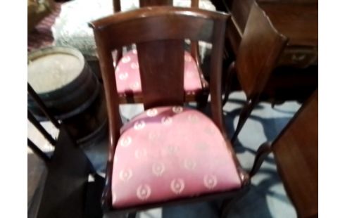 CHAISE BOIS ASSISE ROSE COURONNES DOREES