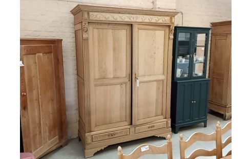 GARDE ROBES DÉCAPÉE