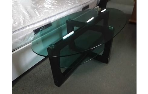 TABLE BASSE OVALE VERRE QUELQUES RAYURES