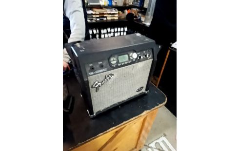 AMPLIFICATEUR FENDER + ACC RES