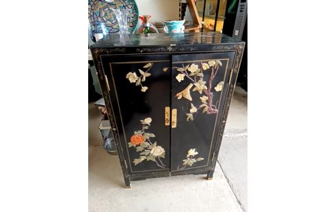 BUFFET LAQUÉ STYLE ASIATIQUE + ACC RES