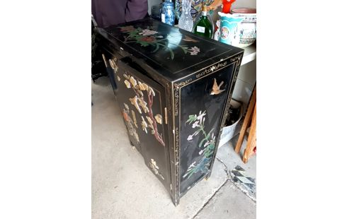 BUFFET LAQUÉ STYLE ASIATIQUE + ACC RES