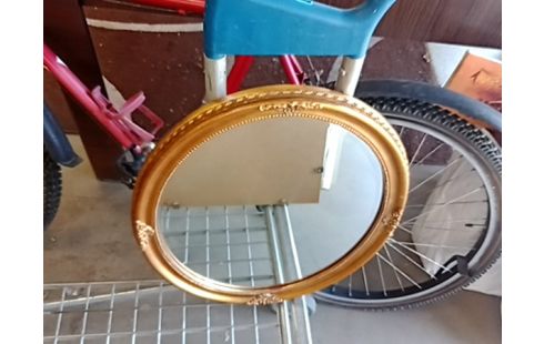 MIROIR CONTOUR DORÉ OVALE