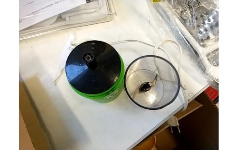 HACHOIR SEB en plastique vert