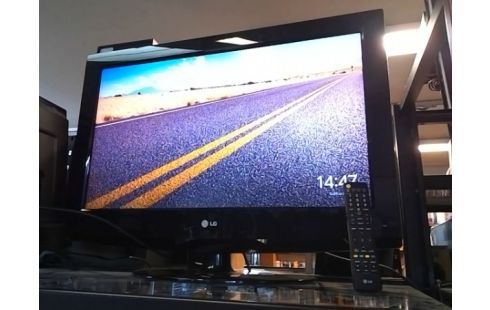 TELEVISEUR LG 81 CM / NON TNT / AVEC TELECOMMANDE