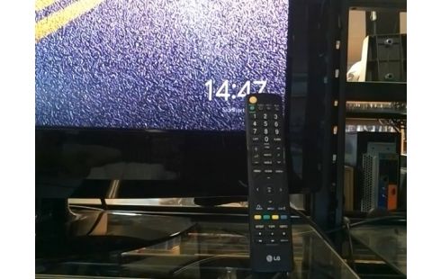TELEVISEUR LG 81 CM / NON TNT / AVEC TELECOMMANDE