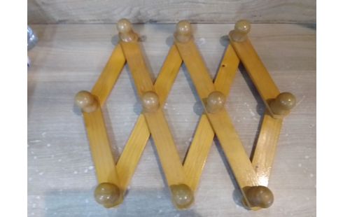 PATERE RETRACTABLE BOIS